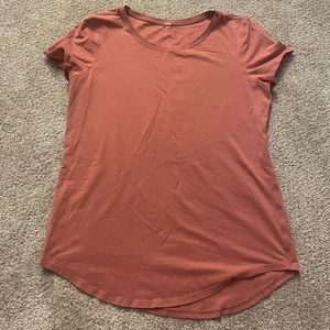 Lululemon women’s T-shirt